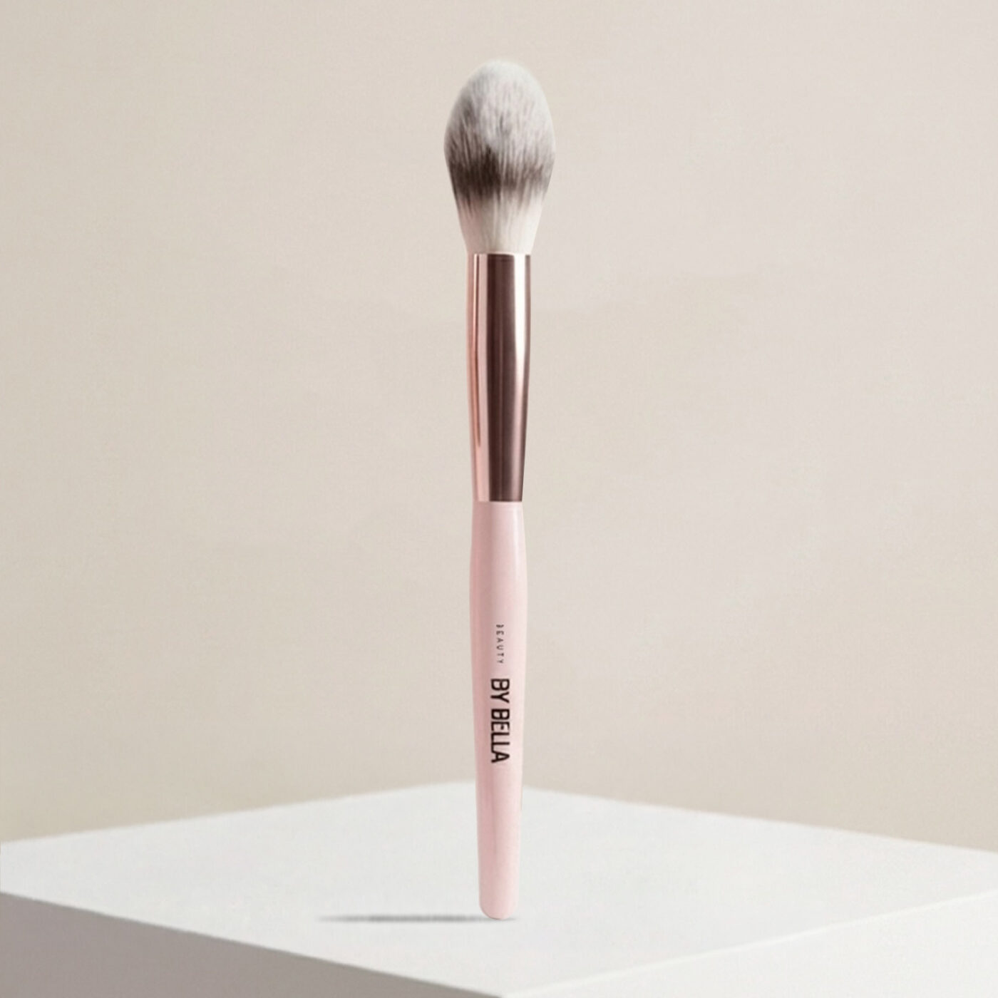 No. 4 - Bella Highlight & Blush Brush